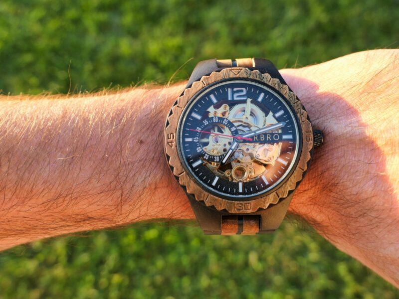 Montres en bois à mouvement automatique