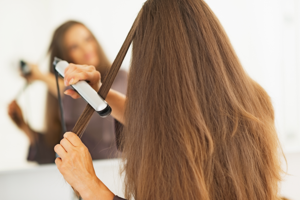 Le Fer à Lisser : Un Outil Polyvalent pour des Cheveux Impeccables