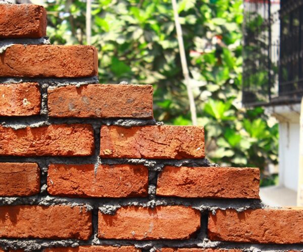 Conseils pour réaliser une maçonnerie en briques ou en parpaings