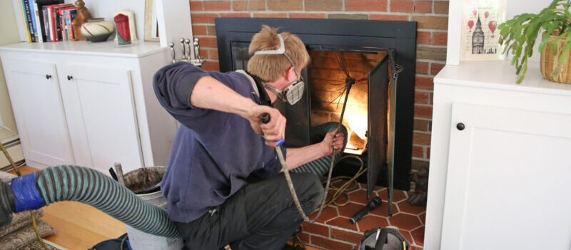 Ramonage de cheminée : entretenir régulièrement vos conduits de fumée