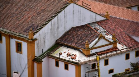 Rénovation de toiture : comment choisir entre les différents types d’isolants ?