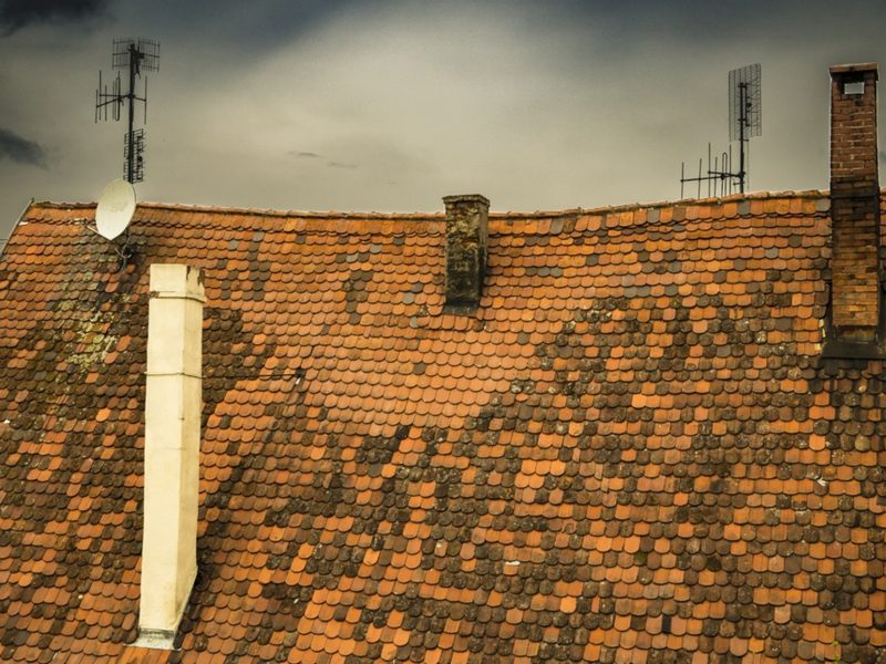 Les avantages d’une réparation de fuite de toiture en urgence