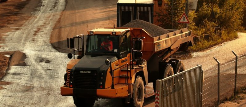 Les réglementations influençant le prix des décharges de benne