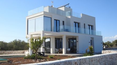 Les services d’une agence immobilière à Saint-Cyr-sur-Mer expliqués en détail