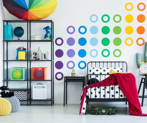 Transformez vos murs en espaces uniques avec un stickers personnalisé C-Stickers