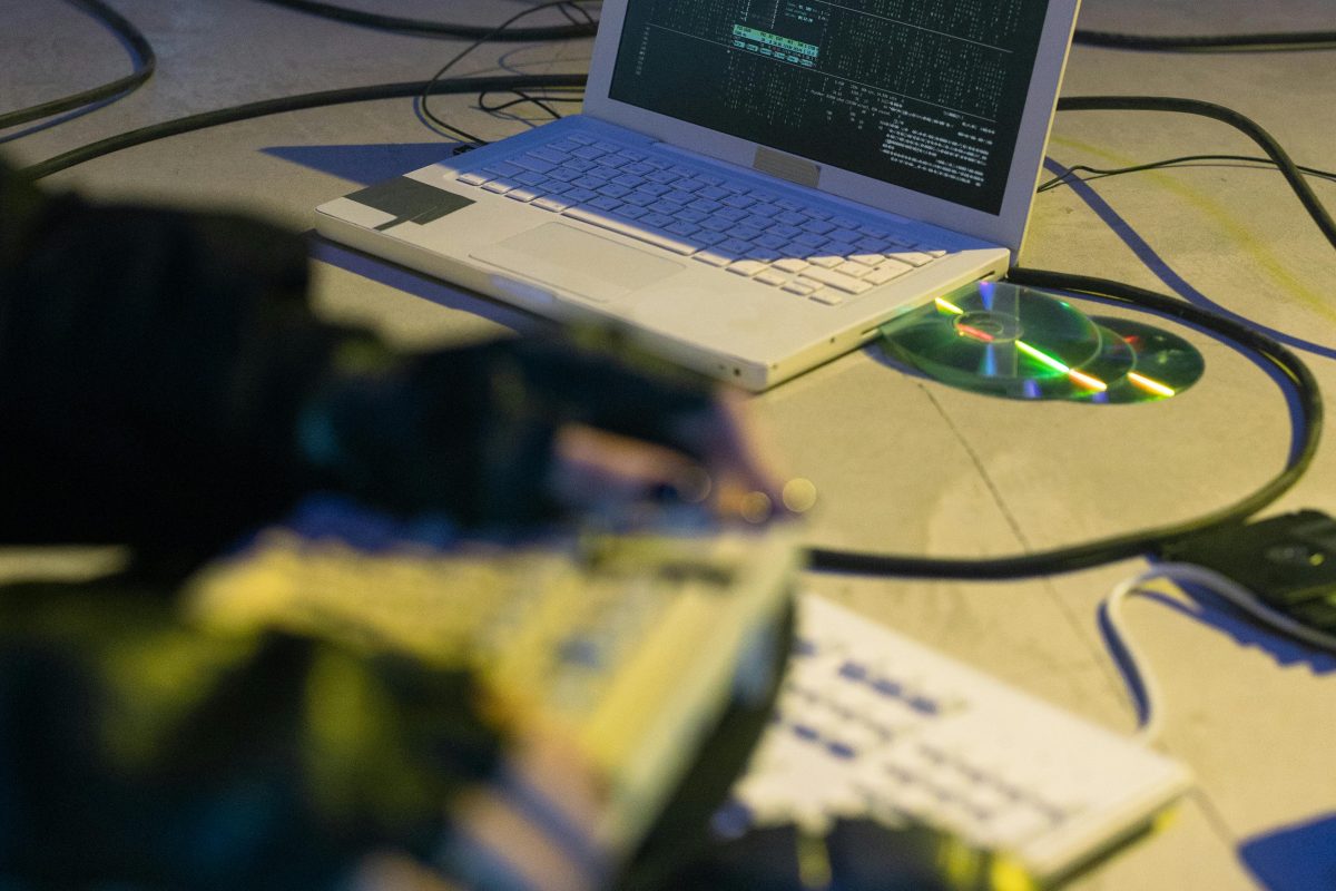 Apprendre le code en ligne : les avantages d’une formation entièrement numérique